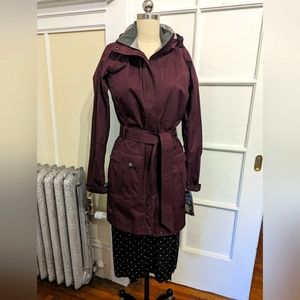 NWT Pinot Outdoor Reasearch Raincoat jacket